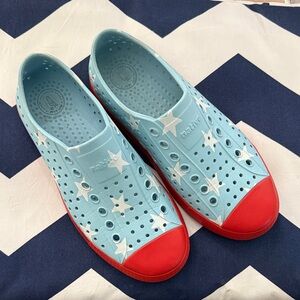 Native Kids Water Shoes - Light Blue with Red and White Stars